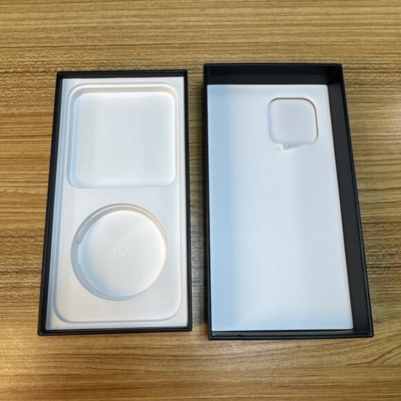 EMPTY RETAIL BOX ONLY - Apple iPhone 13 Pro Max Gold 128GB A2484 OEM - Picture 2 of 4